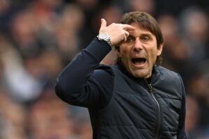 Conte è vicino al Napoli, manca poco per l'accordo.