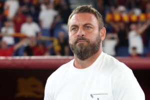 Roma, la conferenza di De Rossi per la sfida contro il Genoa