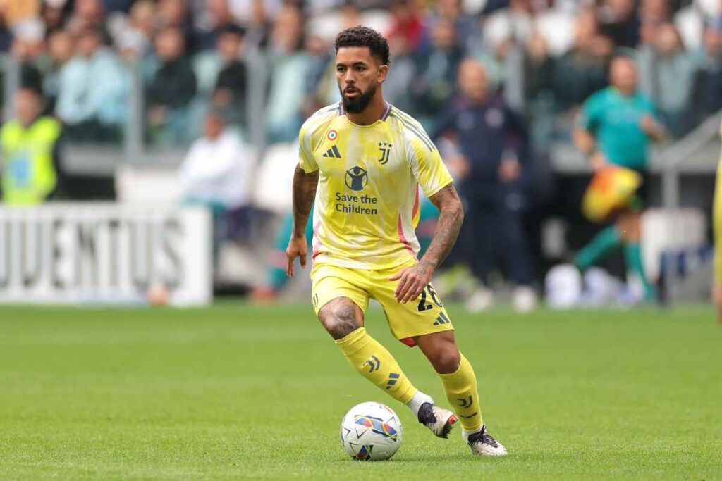 Juventus Douglas Luiz