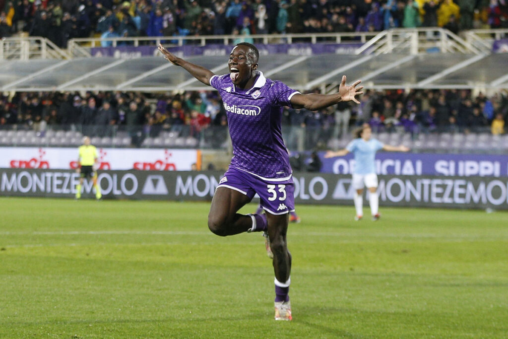 Calciomercato Fiorentina, Kayode saluta a gennaio? Lo vuole una big italiana