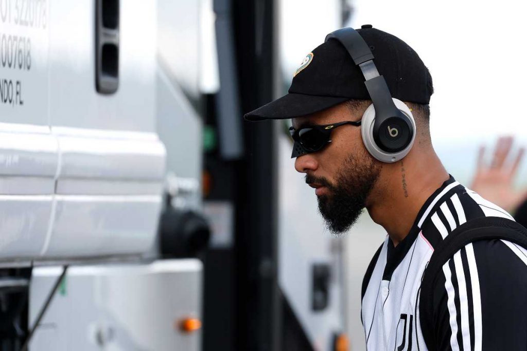 Juventus Douglas Luiz