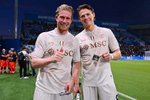 Kevin De Bruyne e Scott McTominay